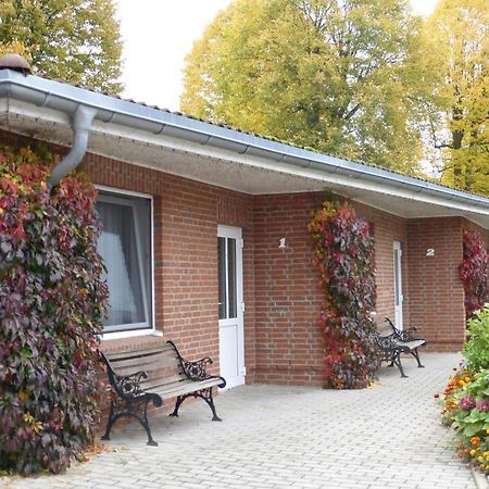 Hotel Am Schlosspark Mallin Exterior foto