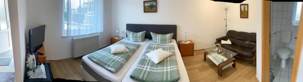 Hotel Am Schlosspark Mallin Quarto foto