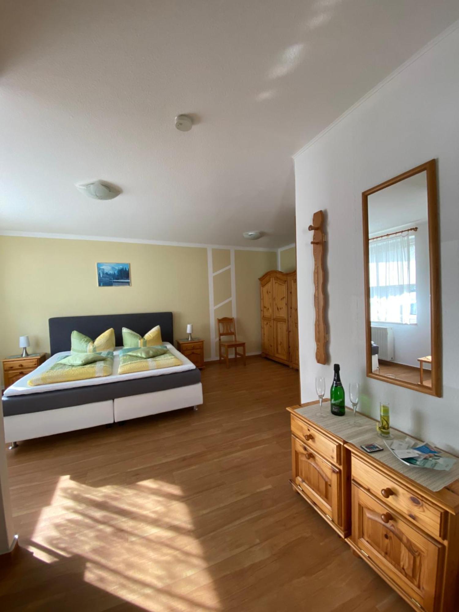 Hotel Am Schlosspark Mallin Quarto foto